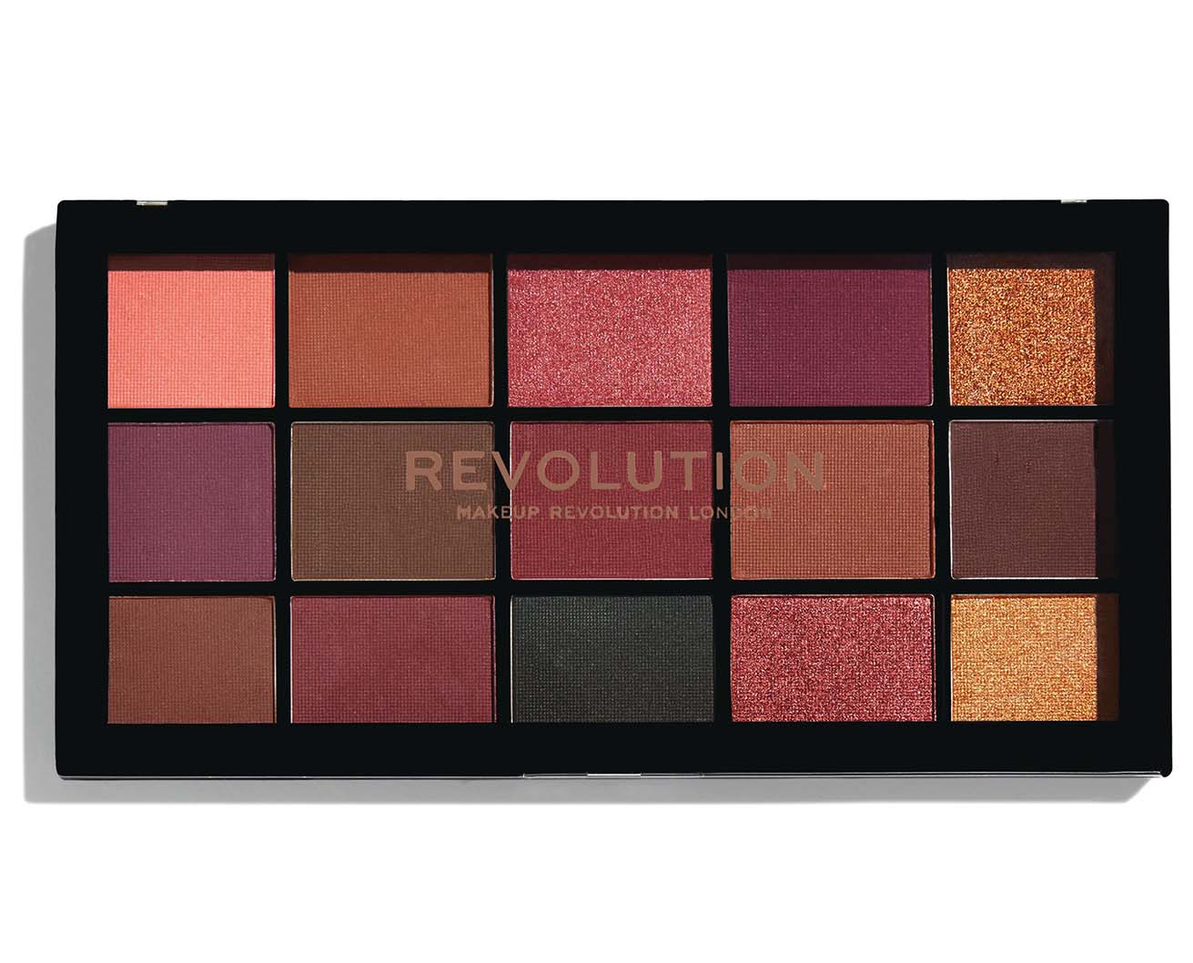 Burgundy Beauty Unveiled: Elevating Your Gaze with the Elegance of Rich Eyeshadows